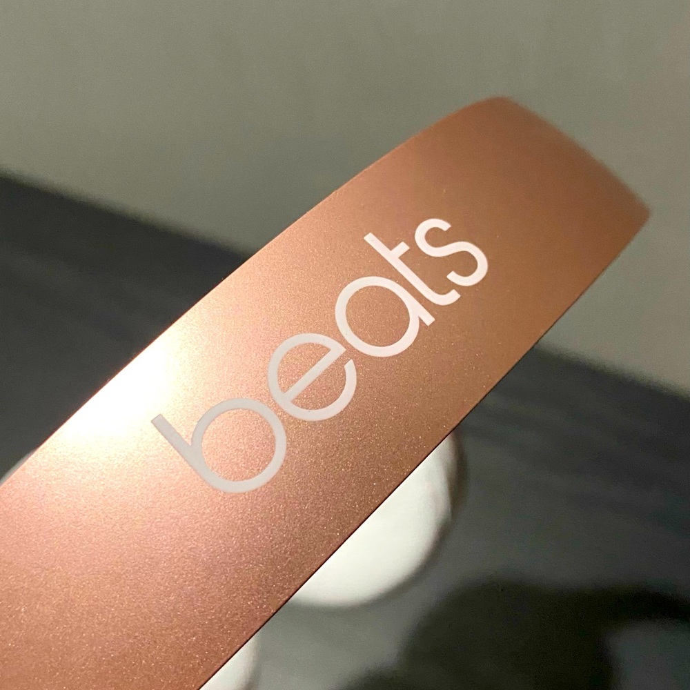 Rose Gold Beats Solo 3